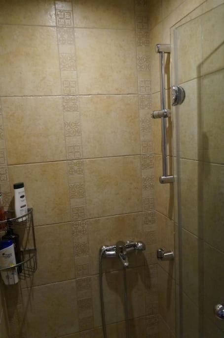 Apartment With A Garden, Bbq, Swimming Pool And Jacuzzi Dhrafi Exterior photo